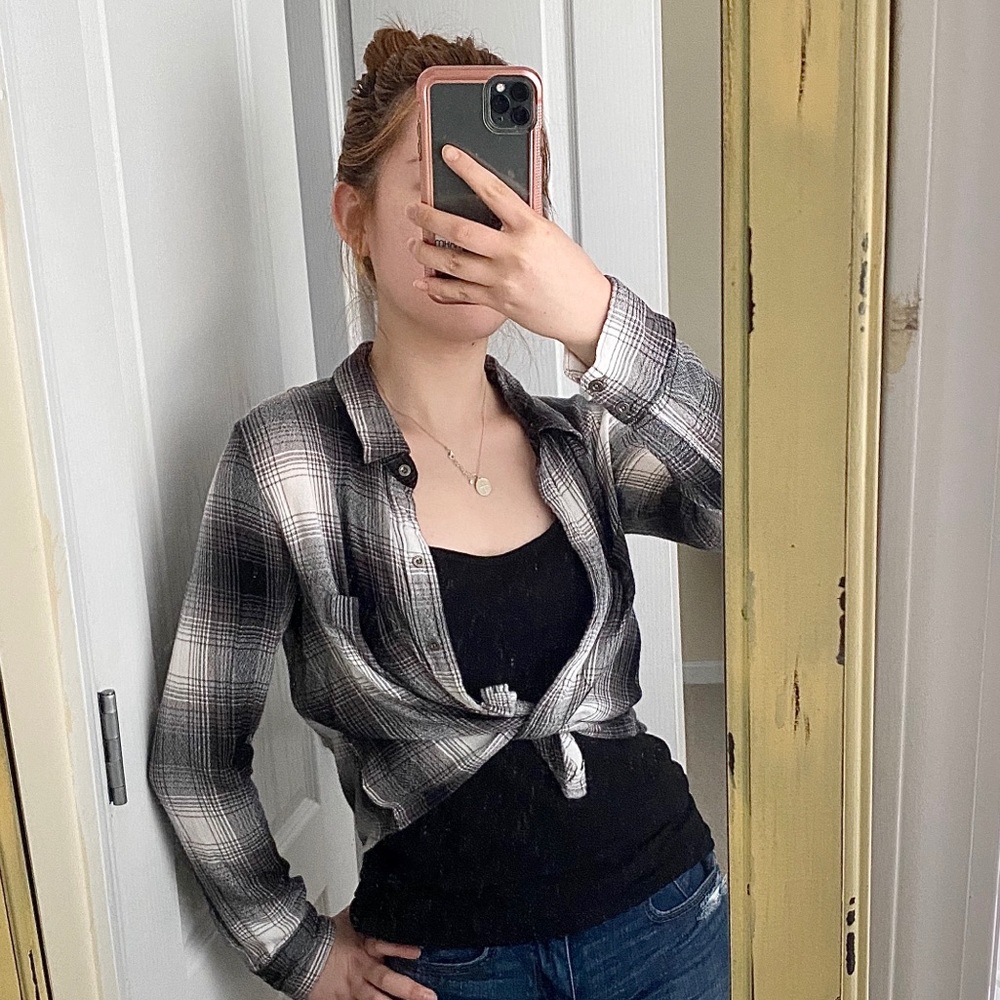 Black and white flannel ✨